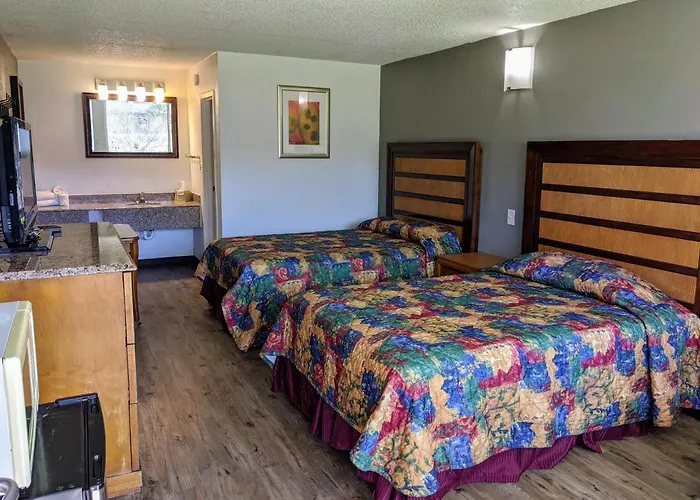 Garden Inn & Suites