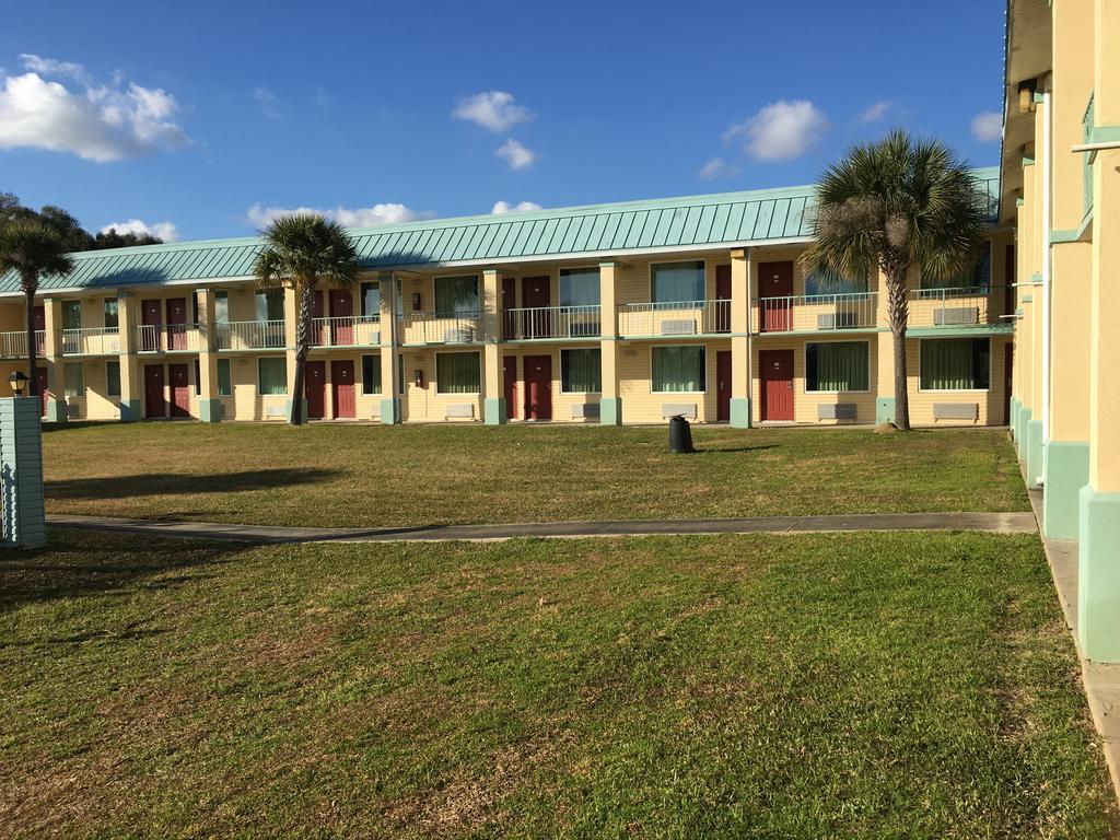 Garden & Motel 2*