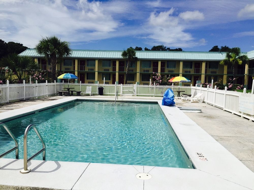 Motel Garden & Ferry Pass
